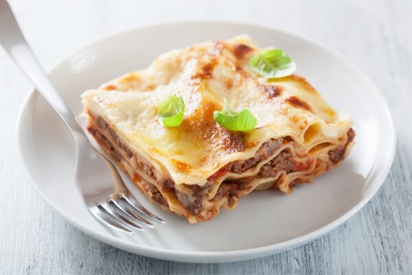Plato de lasaña clásica italiana
