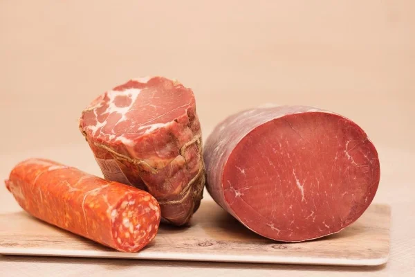 Embutidos italianos foto genérica