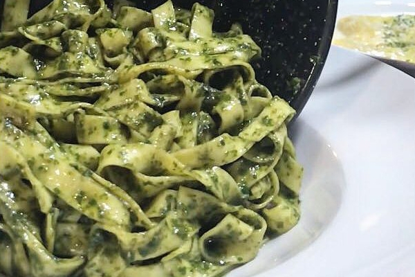 Pesto salsa italiana